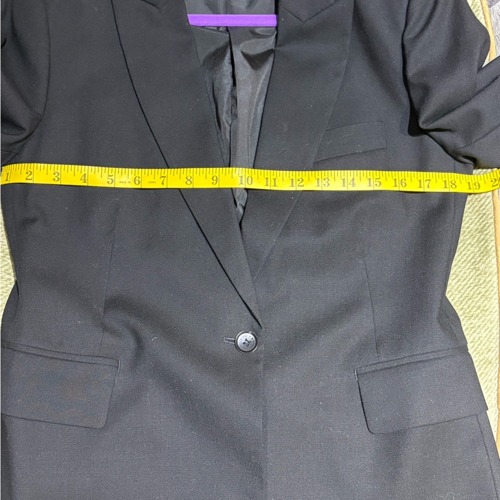 Equipment Femme Women's Anais Black Blazer
$525 - Picture 6 of 6